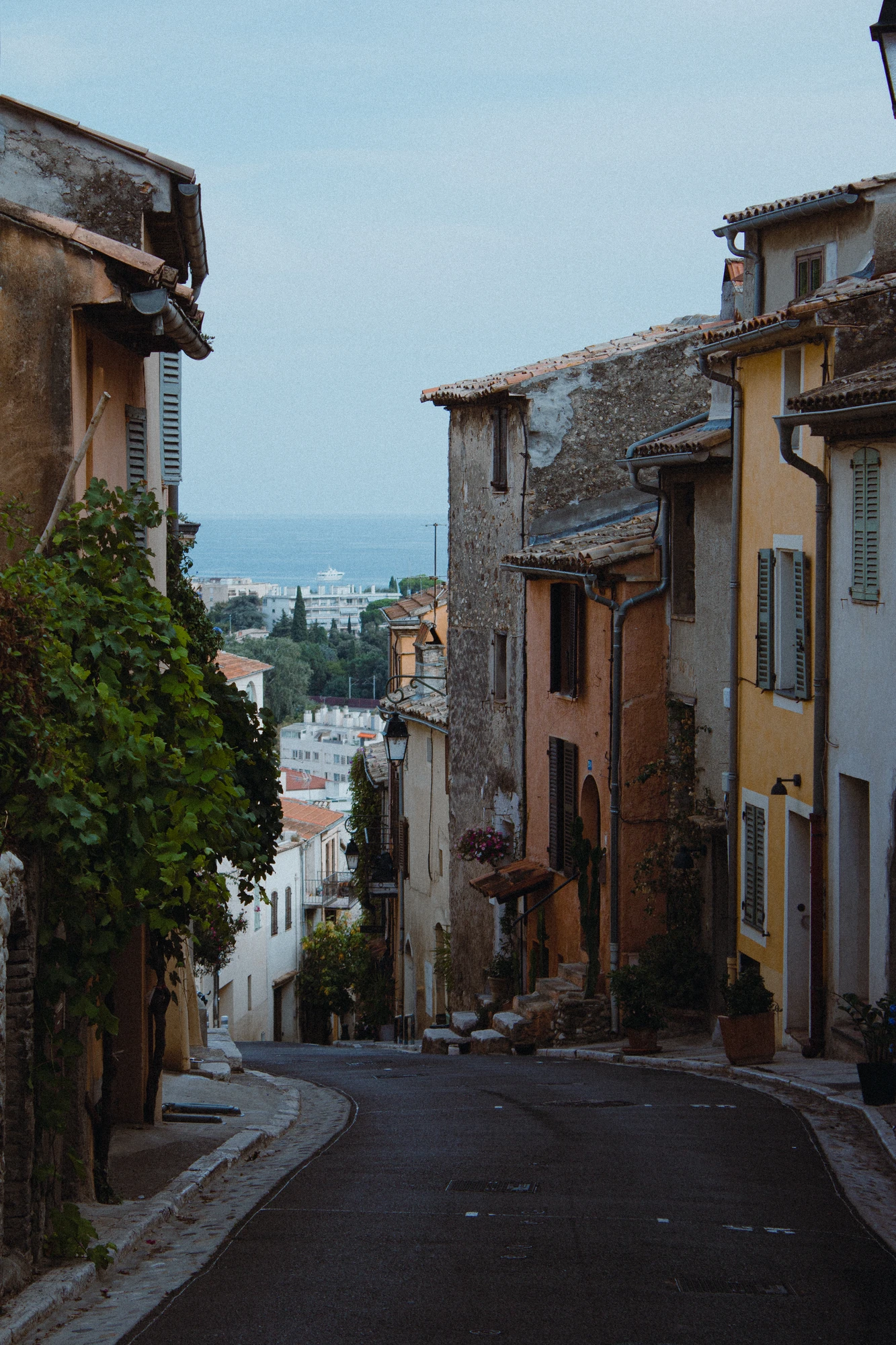 A narrow alley overlooking the sea