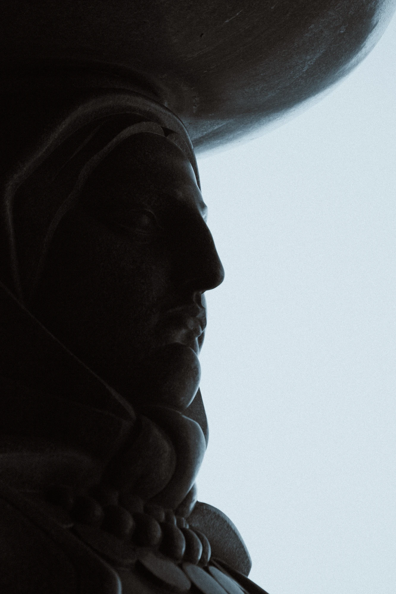A marble statue of a woman